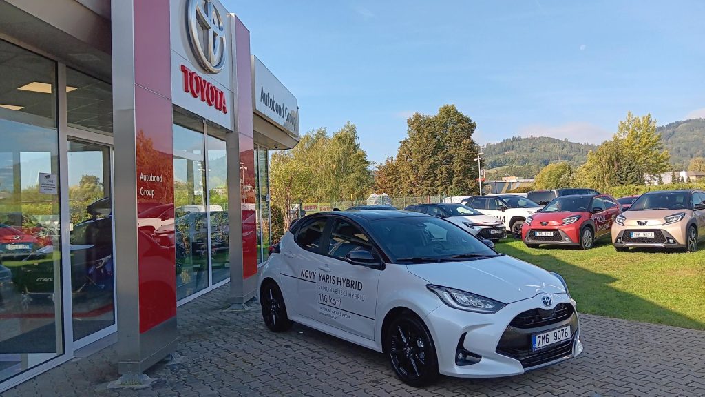 Toyota Yaris  1.5 TNGA HEV 92 - 1 CVT