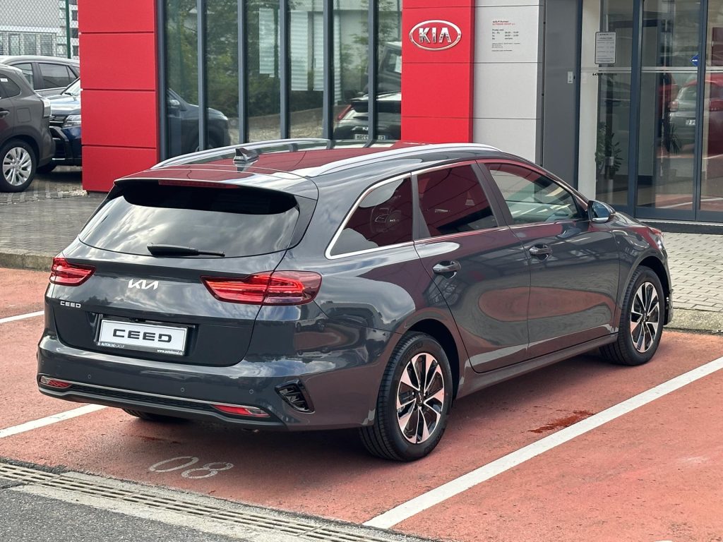 KIA Ceed  SW CD 1,5 T-GDi GPF 7DCT TOP