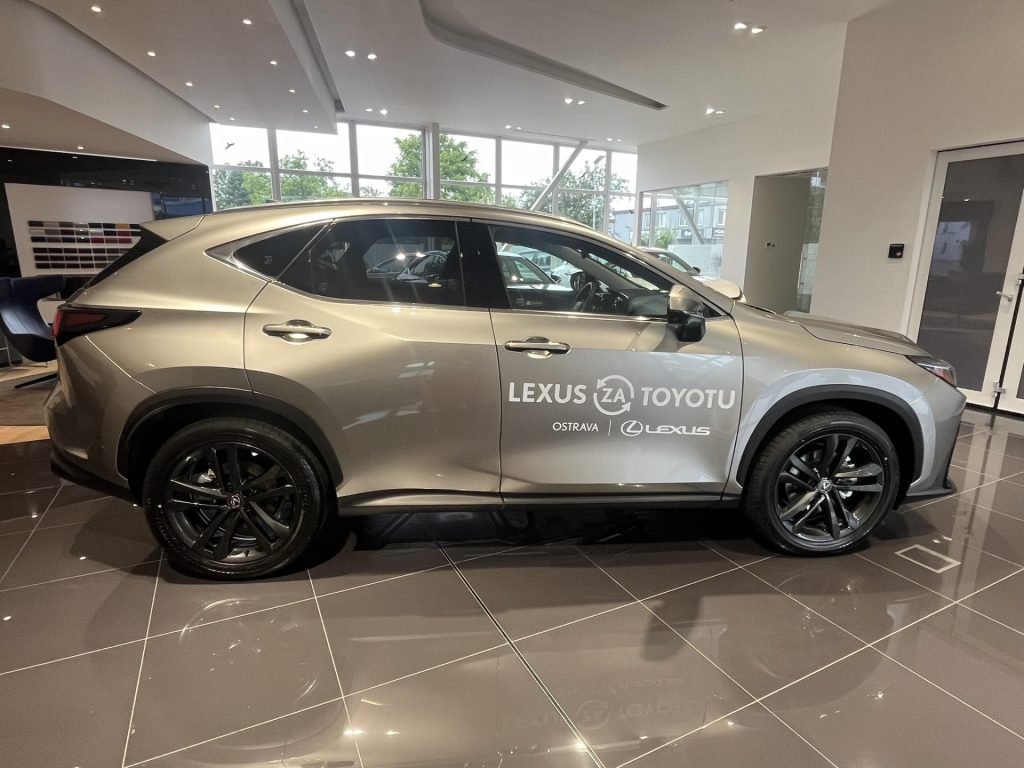 Lexus NX 350h  2,5l