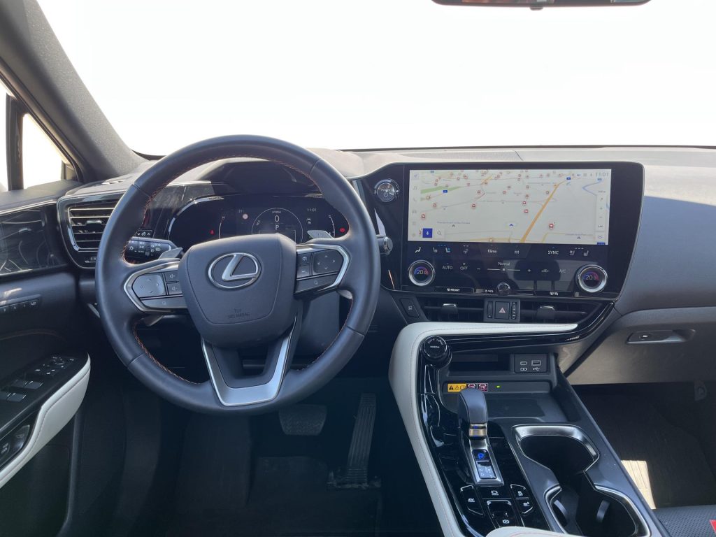 Lexus NX 350h  2,5 HSD e-CVT Prestige Plus Tech 4×4 E-FOUR