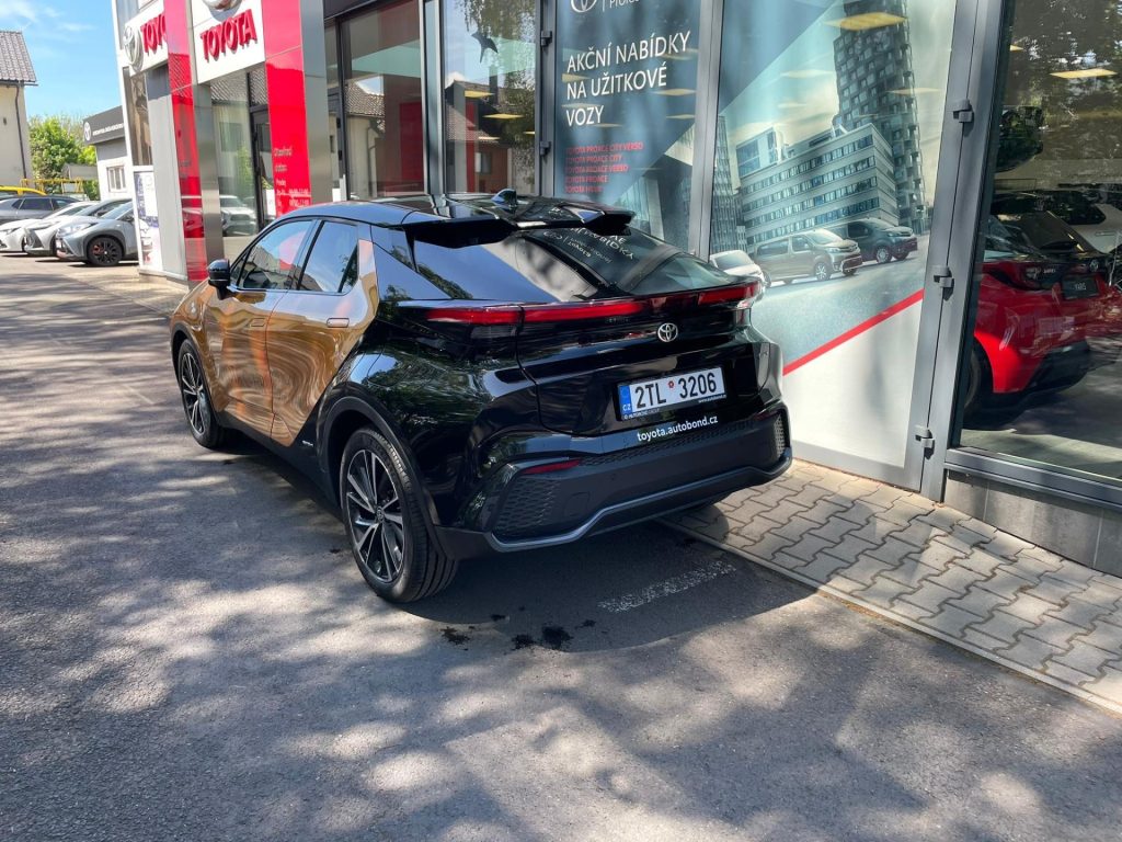 Toyota C-HR  2,0 Hybrid 4x4 Executive Premier Edition