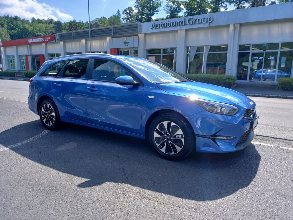 KIA Ceed  SW SPIN 1.5 T-GDI MT