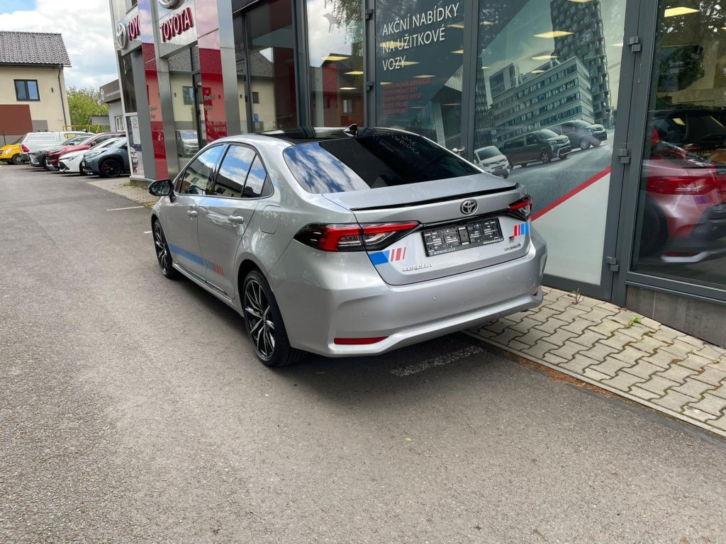 Toyota Corolla  1,8 Hybrid AUTOBOND SPORT EDITION