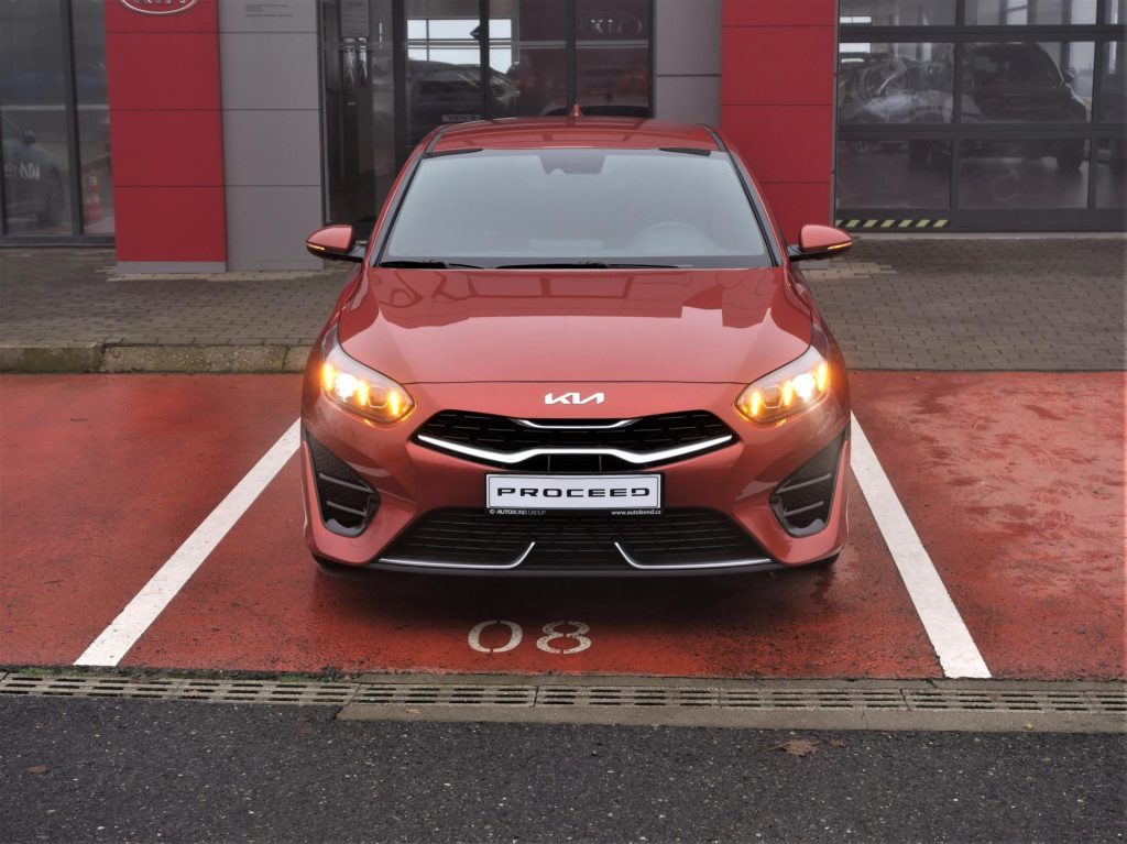 KIA ProCeed  1,6 T-GDi GPF 7DCT GT !SKLADEM!