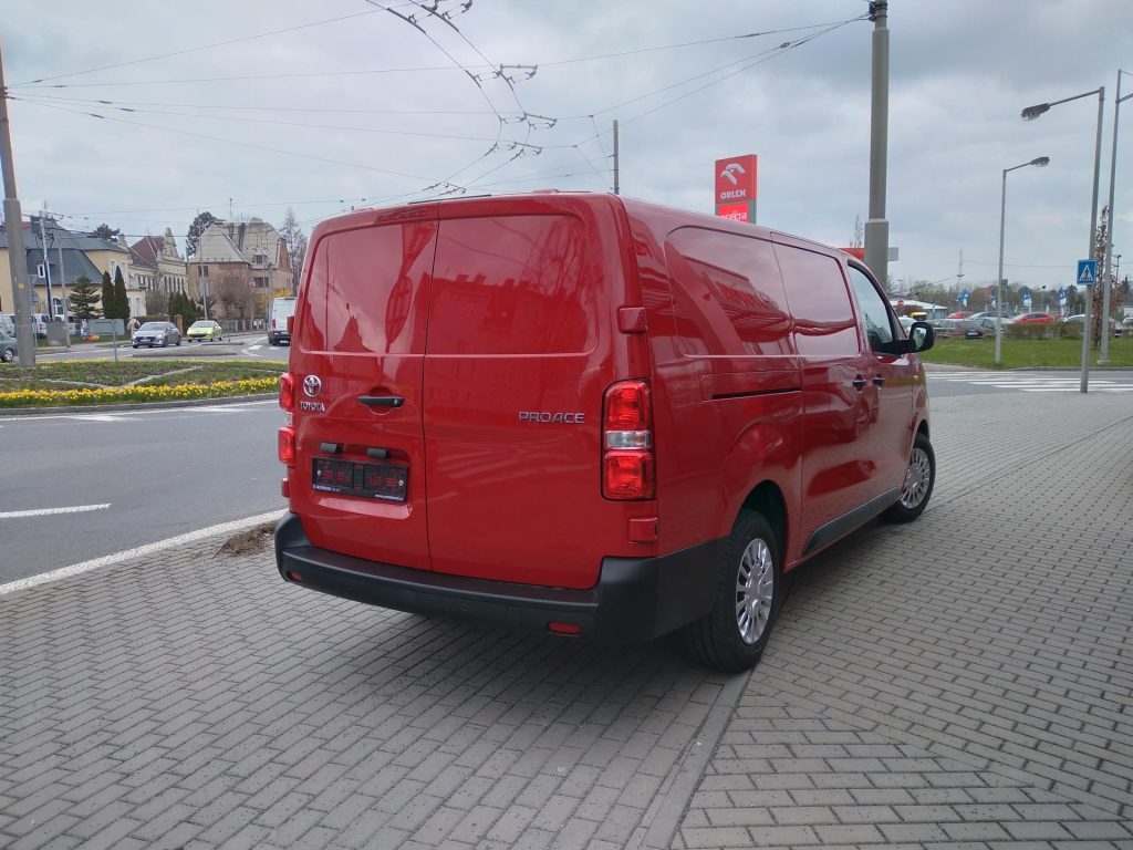 Toyota ProAce  2,0 D 140 6MT L2