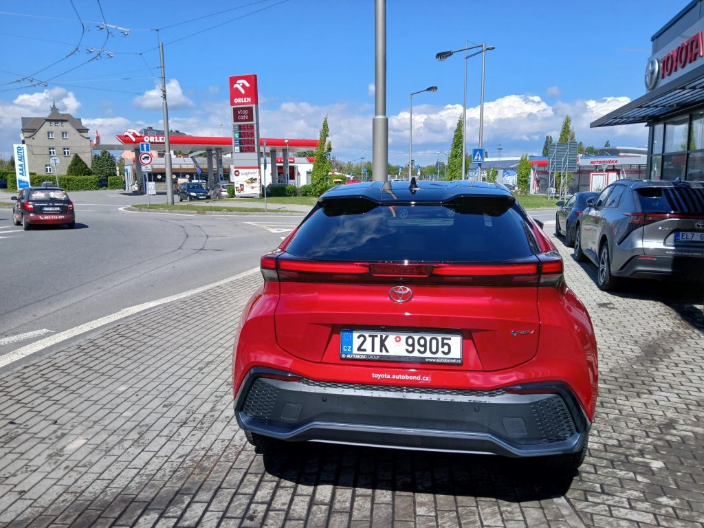 Toyota C-HR  2.0 L HEV CVT (2x4) Executive