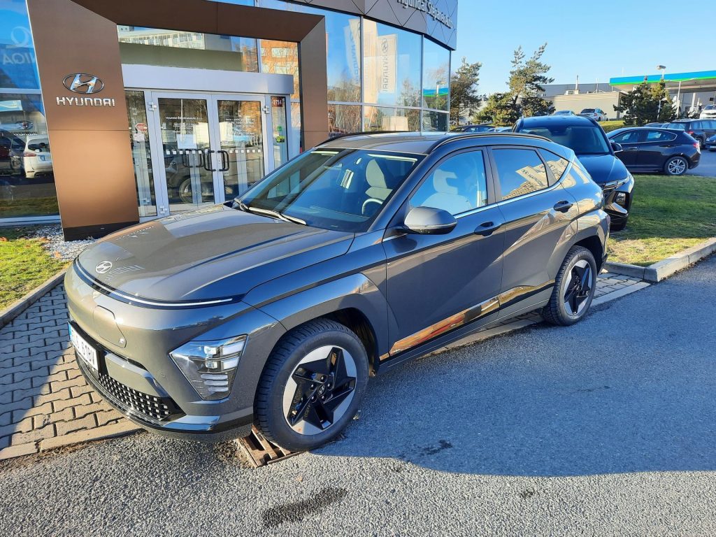 Hyundai Kona  EV POWER 65,4 kWh 217k Czech Edition