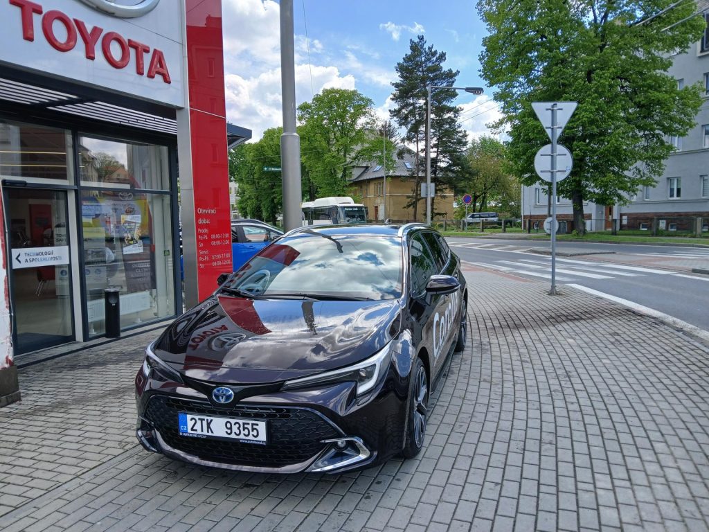 Toyota Corolla  2.0 hybrid e-CVT Executive