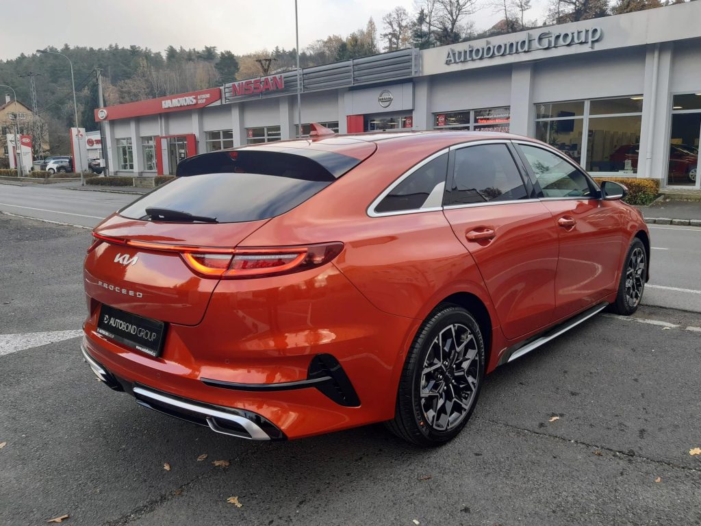 KIA ProCeed  GT LINE PLUS 1.5 T-GDi MT