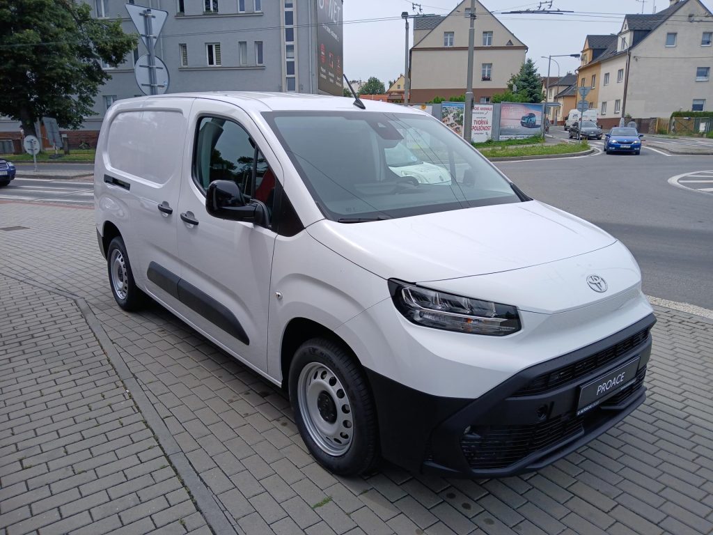 Toyota ProAce City  Toyota Proace city panel van 1,5  6MT 100k Active multimedia extra