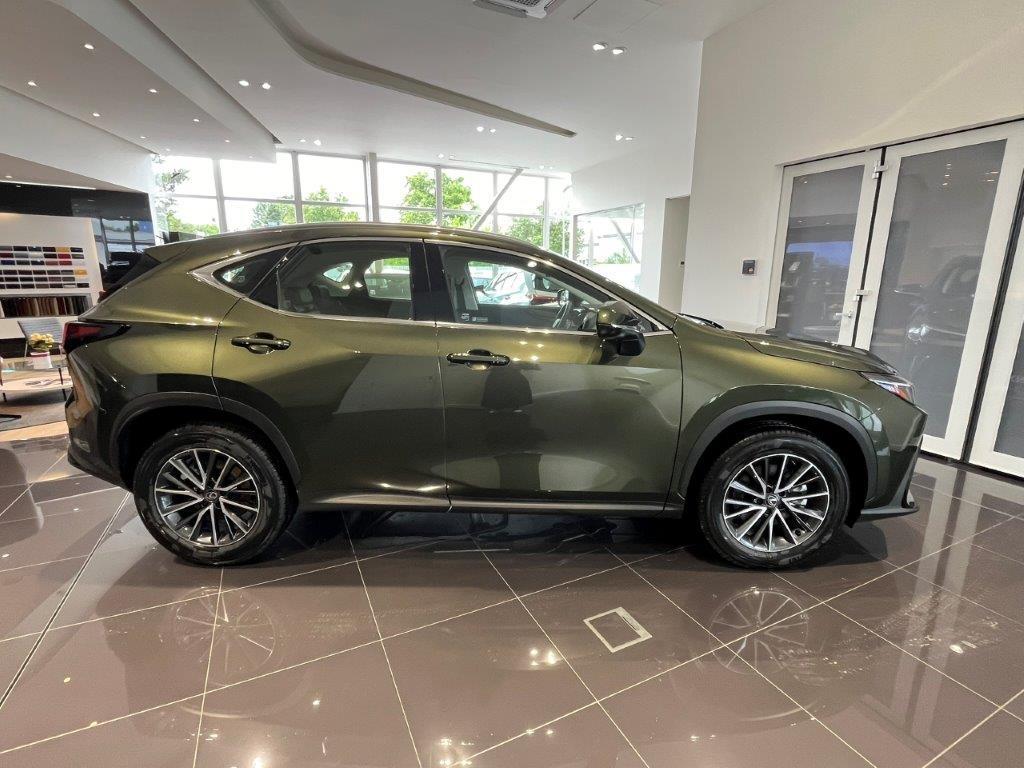 Lexus NX 350h  2,5l