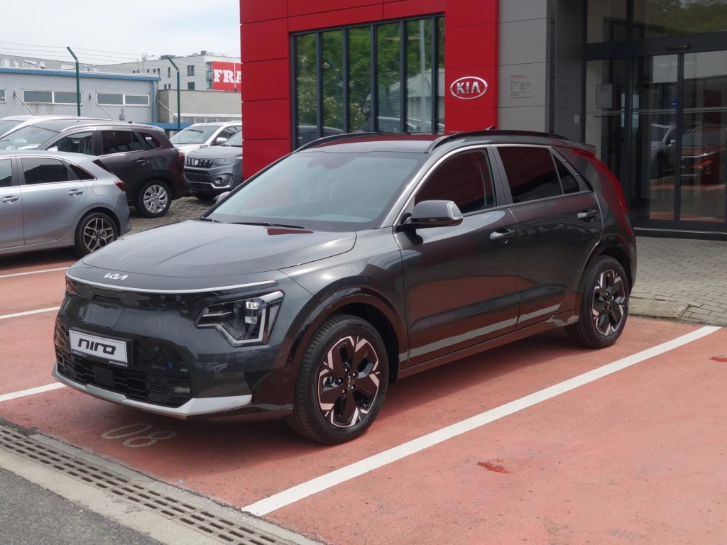 KIA Niro  EV SG2 STYLE 150 KW + 64,8 KWH !SKLADEM