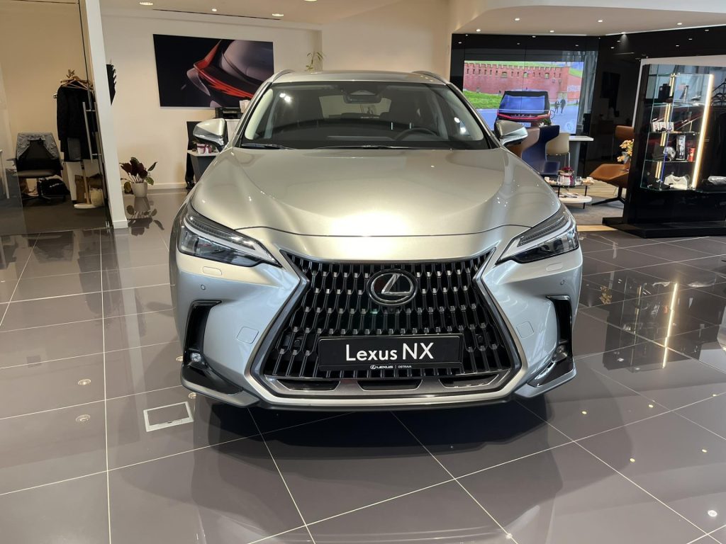 Lexus NX 350h  2,5l