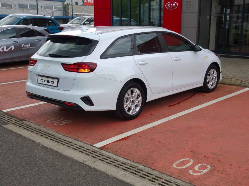 KIA Ceed  SW CD 1,5 T-GDi GPF SPIN*