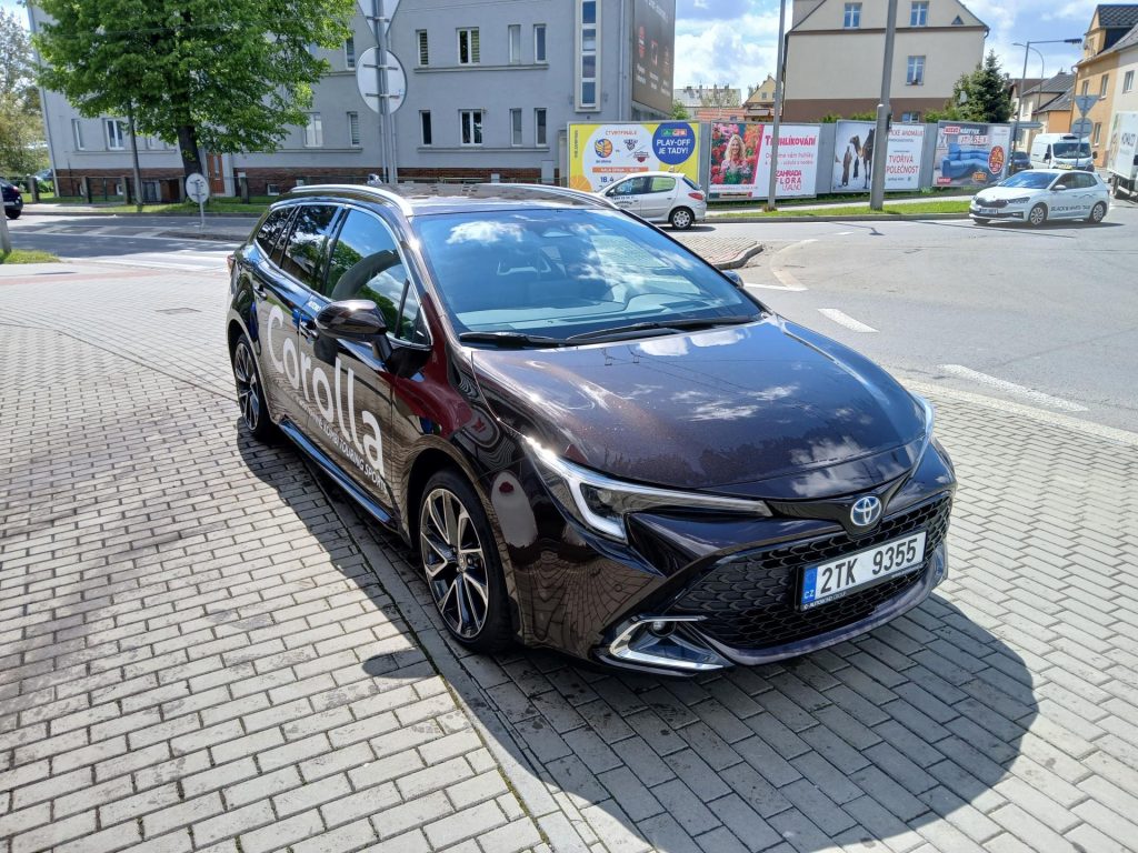 Toyota Corolla  2.0 hybrid e-CVT Executive