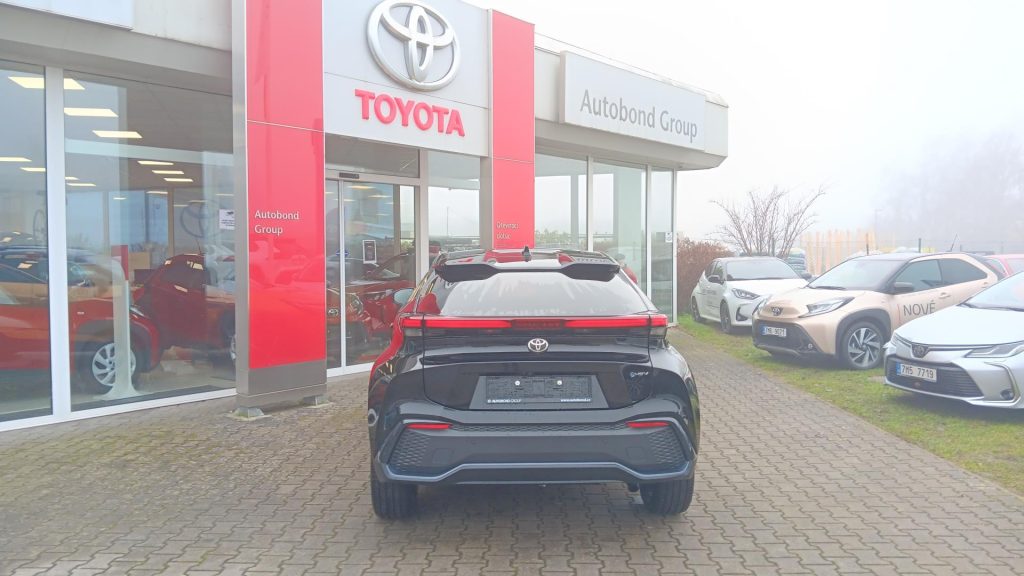 Toyota C-HR  2.0L HEV CVT (4x4)