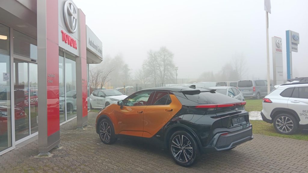 Toyota C-HR  2.0L HEV CVT (4x4)