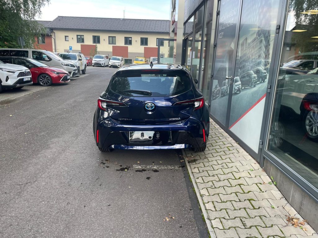 Toyota Corolla  2,0 Hybrid 5.generace Comfort + Tech