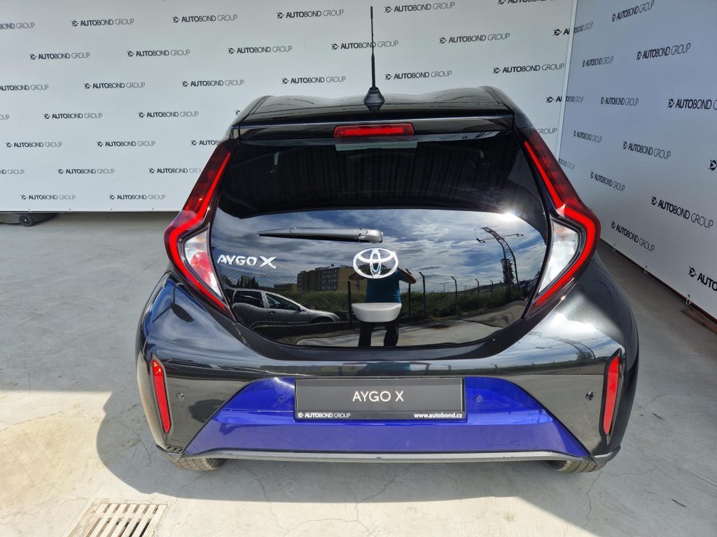 Toyota Aygo X  1.0 BENZIN 5MT 4x2 Style Tech Vision