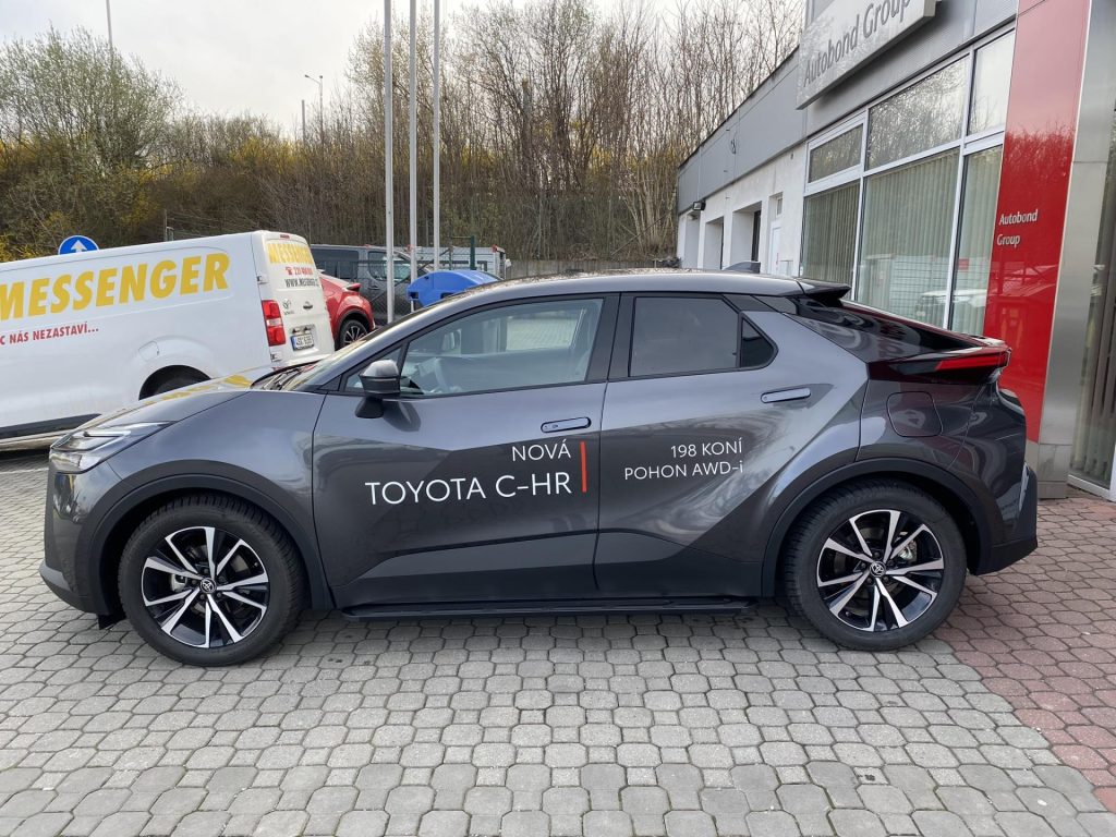 Toyota C-HR  1.8 Hybrid Style + Tažné