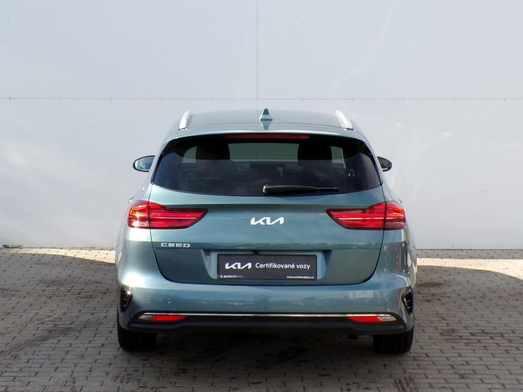 KIA Ceed  1.5 T-GDi 7DCT TOP Smartkey