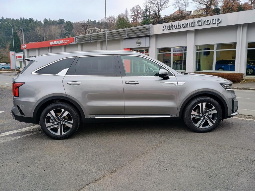 KIA Sorento  TOP 1.6 T-GDI HEV 4×4 6AT 7P