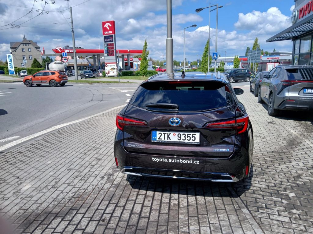 Toyota Corolla  2.0 hybrid e-CVT Executive