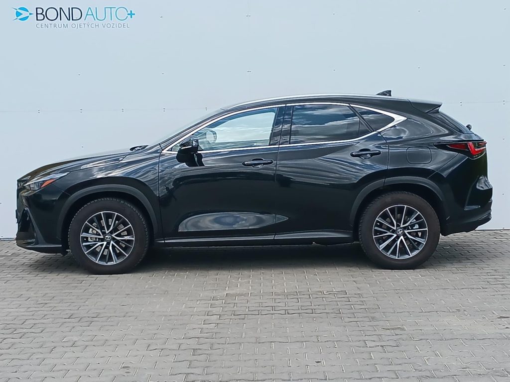 Lexus NX 450h+  2,5 HSD e-CVT EXECUTIVE PHEV E-FOUR