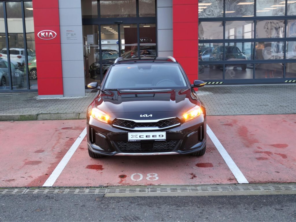 KIA XCeed  1,5 T-GDi GPF 7DCT TOP *