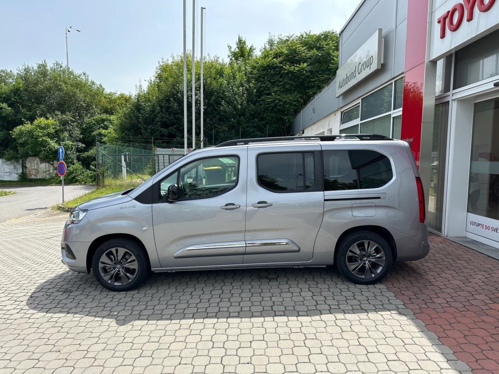 Toyota ProAce City Verso  EV Family Comfort + tažné zař.