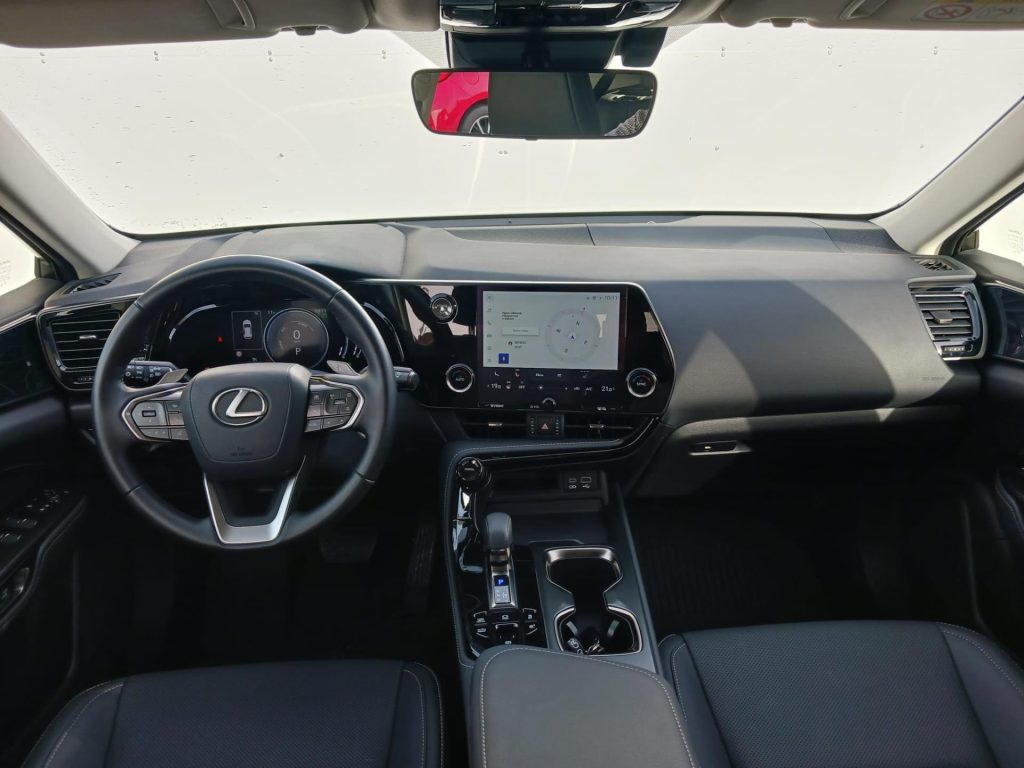 Lexus NX 450h+  2,5 HSD e-CVT EXECUTIVE PHEV E-FOUR