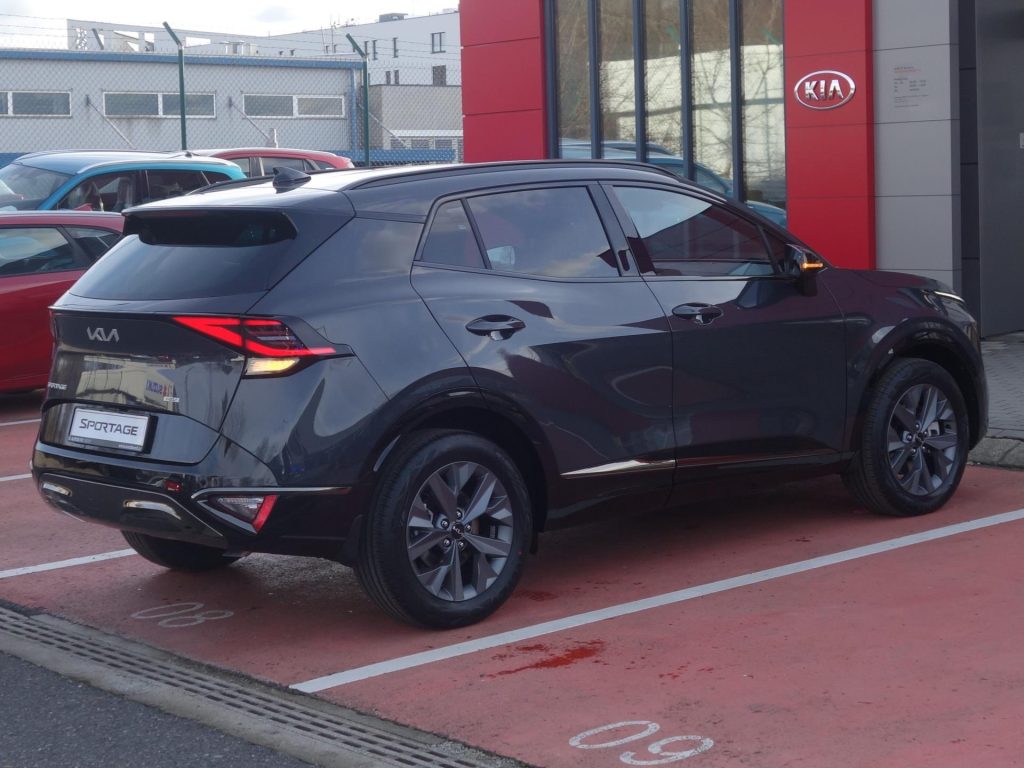 KIA Sportage  HEV 1,6 T-GDi GPF !SKLADEM!