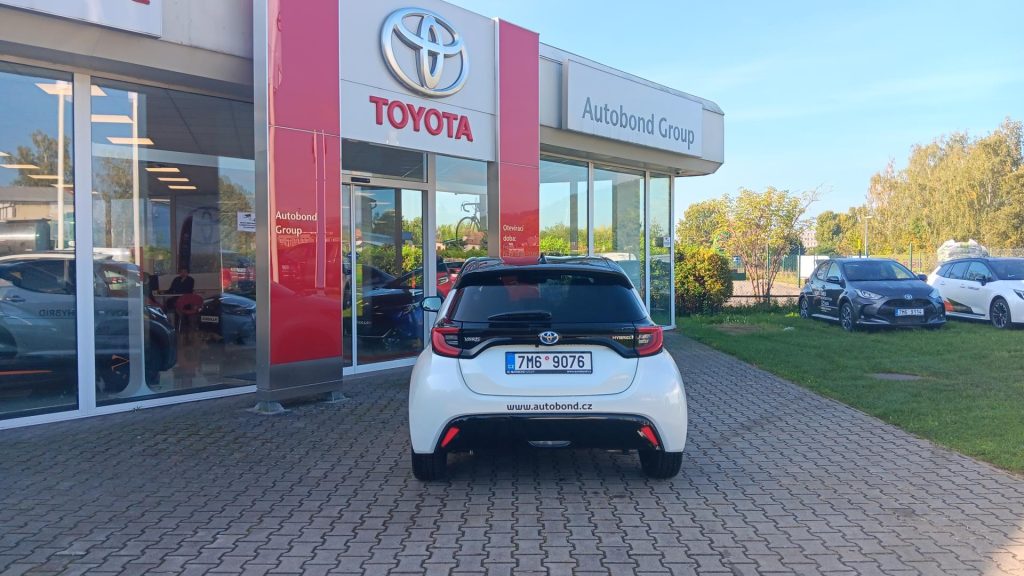 Toyota Yaris  1.5 TNGA HEV 92 - 1 CVT