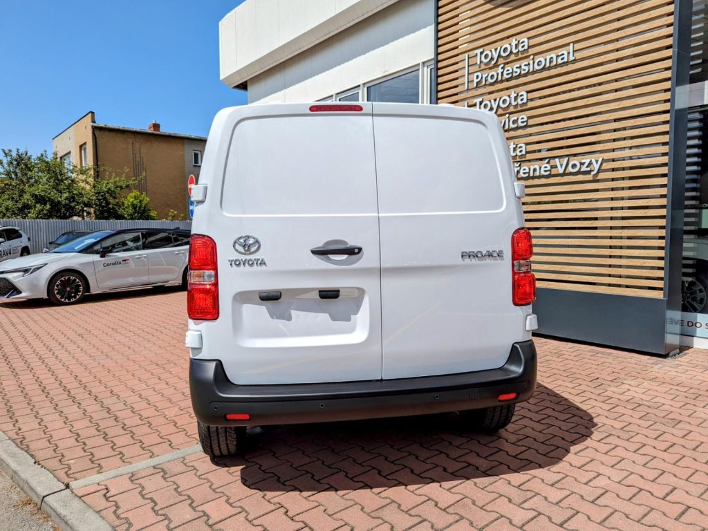 Toyota ProAce Verso  2,0 D4-D 8AT ACTIVE