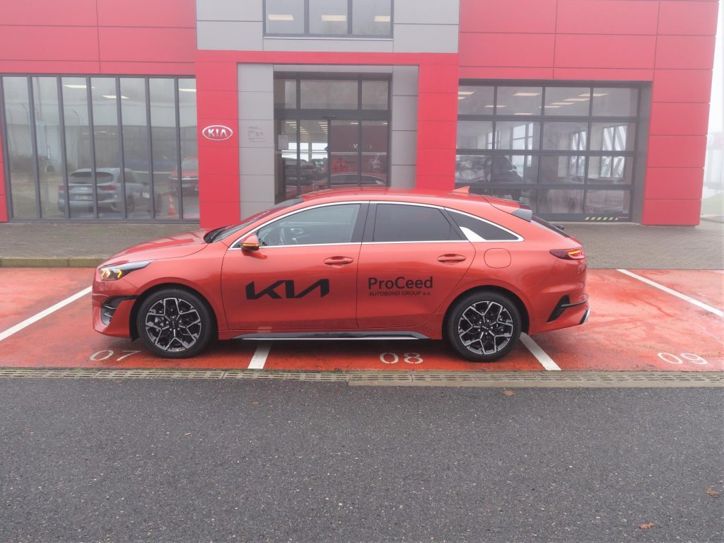 KIA ProCeed  1,6 T-GDi GPF 7DCT GT !SKLADEM!