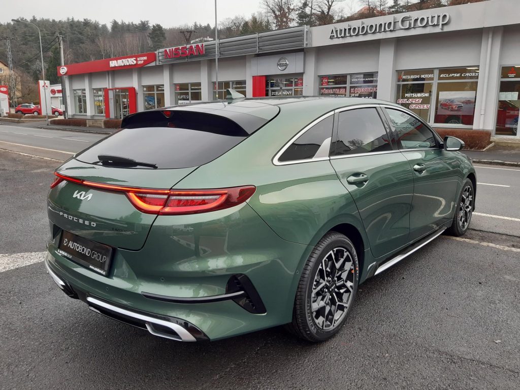 KIA ProCeed  GT LINE PLUS 1.5 T-GDi 7DCT