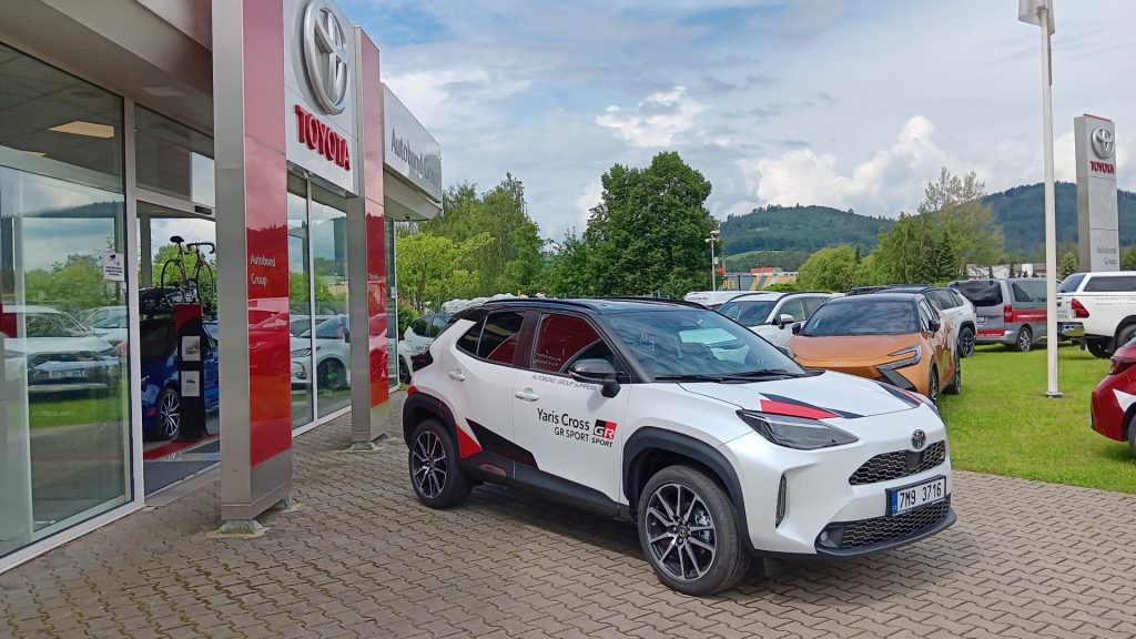 Toyota Yaris Cross  1.5 HEV 130