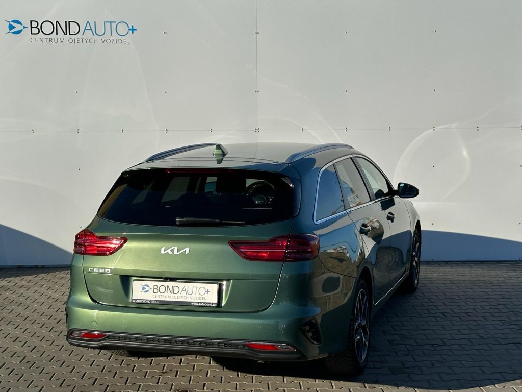 KIA Ceed  1.5 T-GDi 7DCT TOP Smartkey