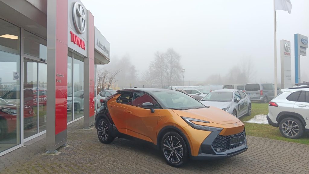 Toyota C-HR  2.0L HEV CVT (4x4)