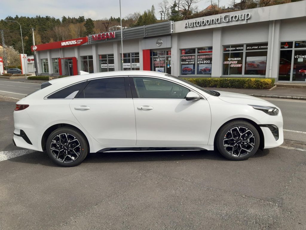 KIA ProCeed  GT LINE PLUS 1.5 T-GDI+SEAT