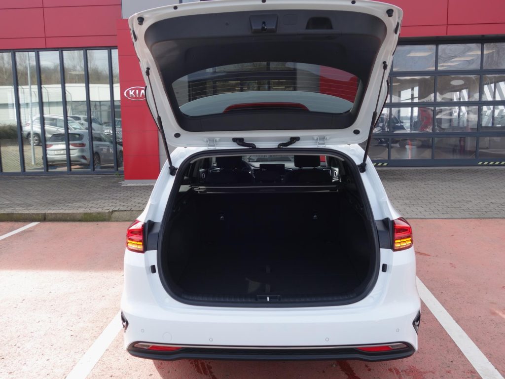 KIA Ceed  SW CD 1,5 T-GDi 7DCT TOP *