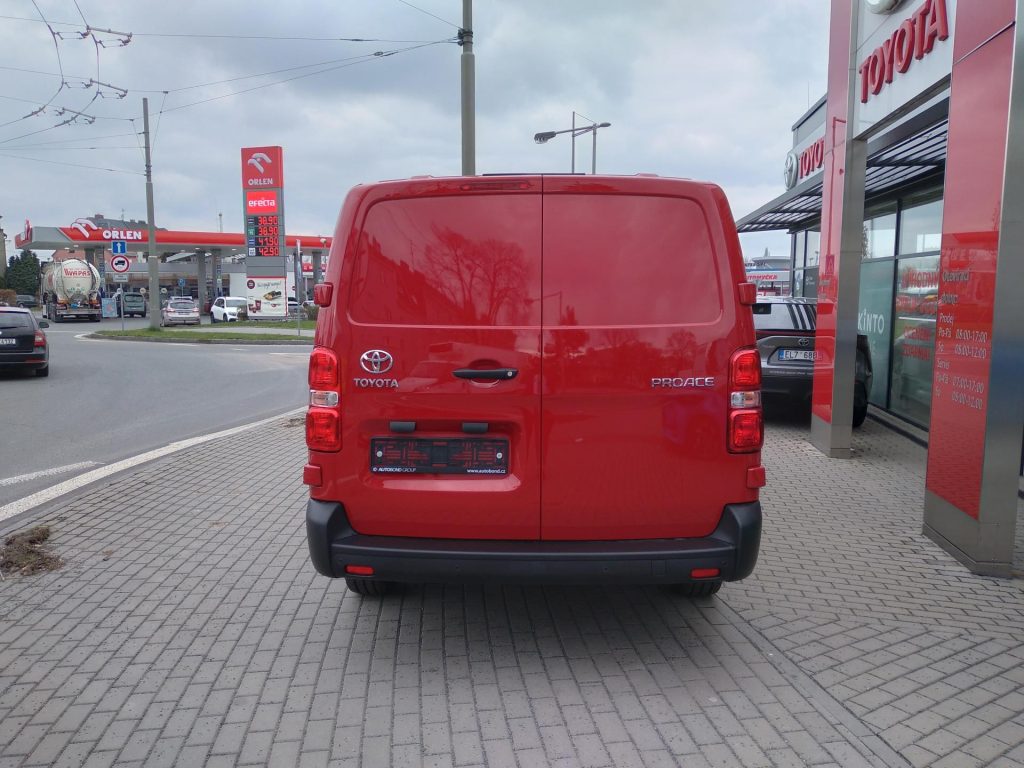 Toyota ProAce  2,0D 140 6MT  L2