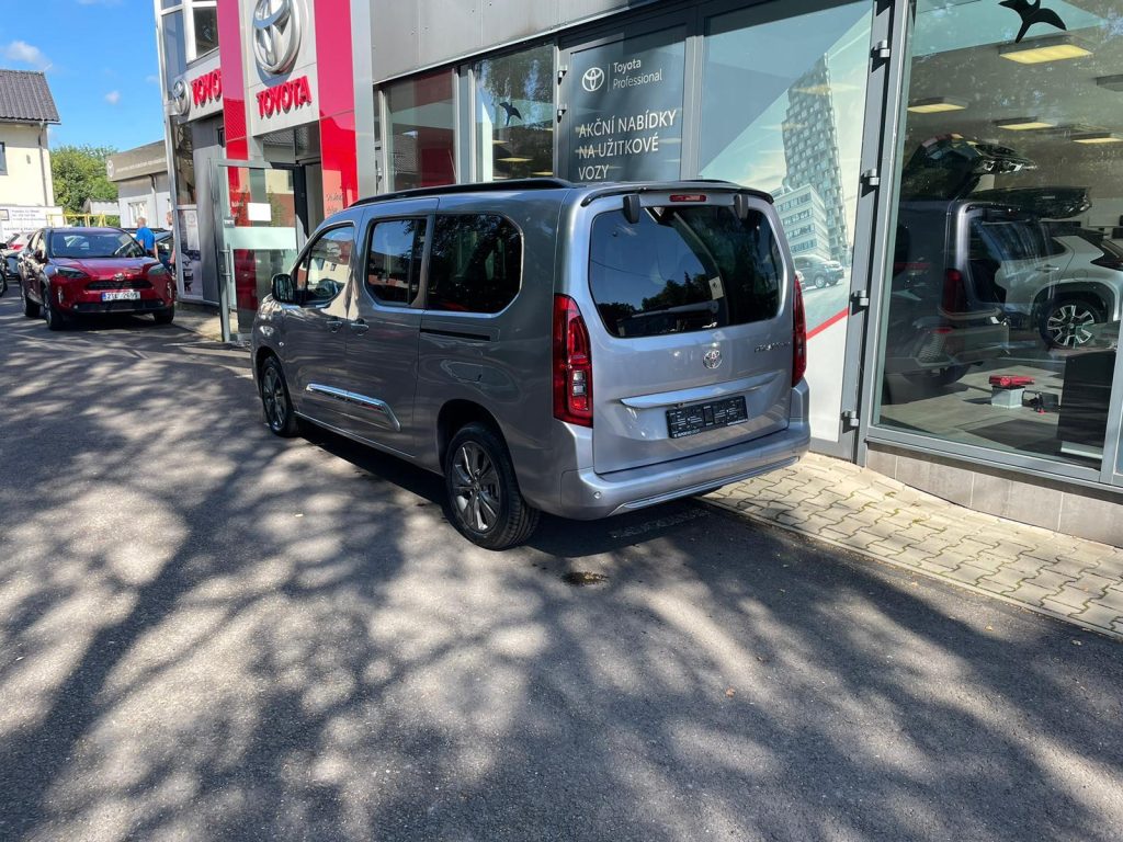 Toyota ProAce Verso  1,5 8AT Family 7S