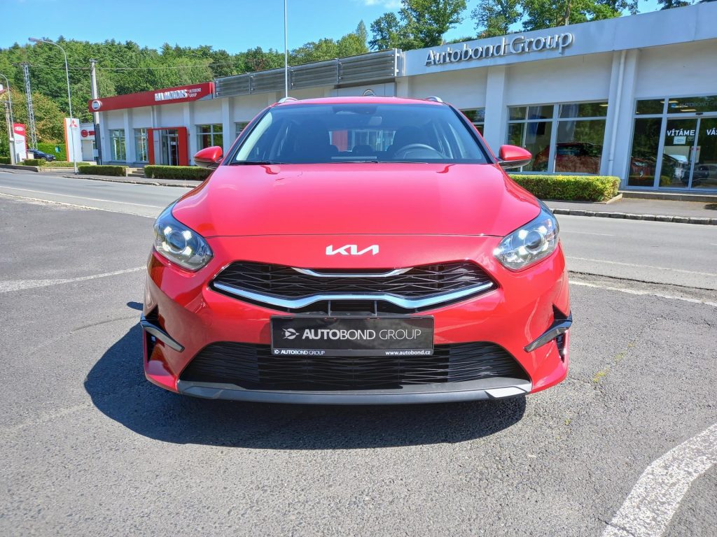 KIA Ceed  SPIN 1.5 T-GDI MT