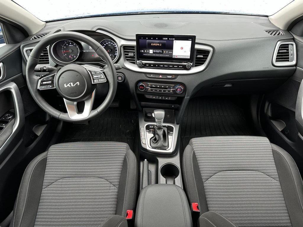 KIA Ceed  1.5 T-GDi 7DCT TOP Smartkey