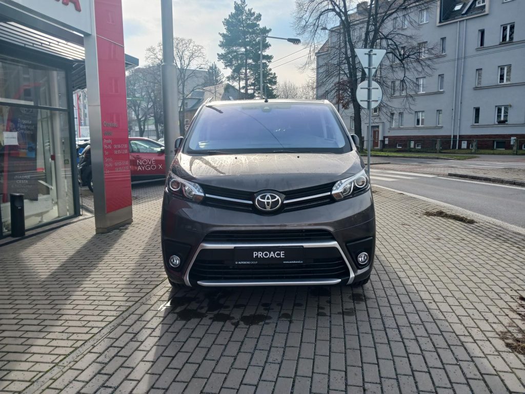 Toyota ProAce Verso  2.0 Diesel 8AT, Family 8S Comfort+Navi