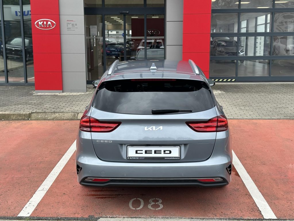 KIA Ceed  SW CD 1,5 T-GDi 7DCT TOP