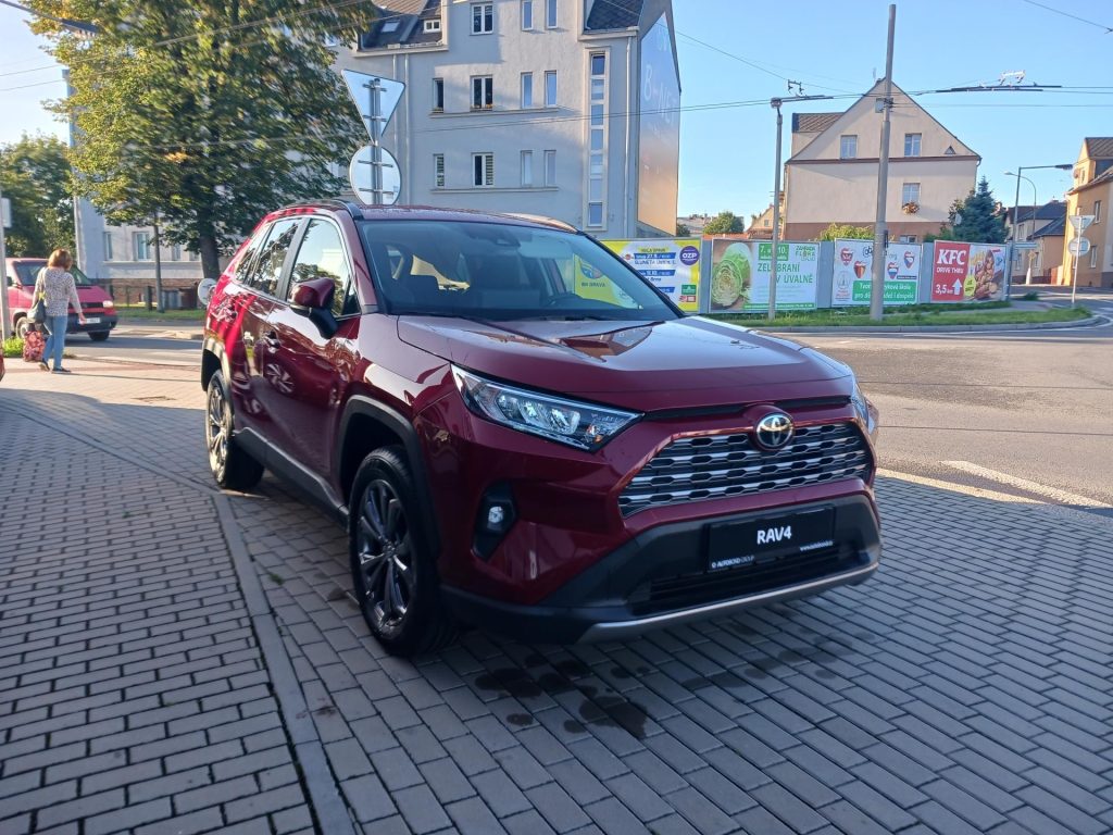 Toyota RAV4  2.0 Valvematic (173 k), Aut. převodovka