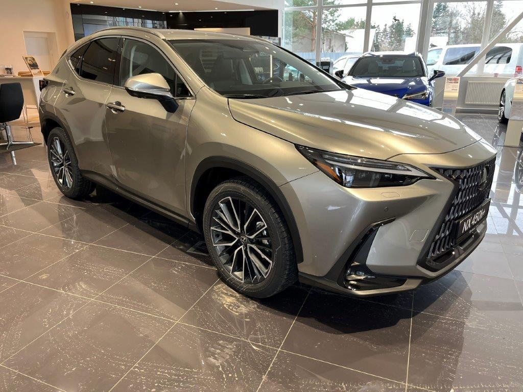 Lexus NX 450h+  2,5l