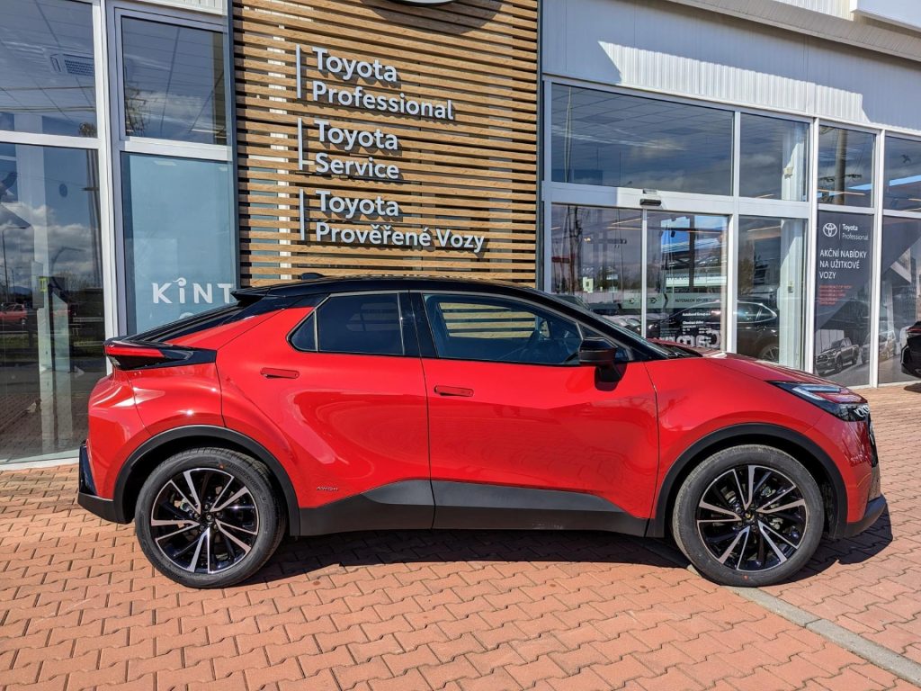 Toyota C-HR  2.0 HEV 4x4 EXECUTIVE